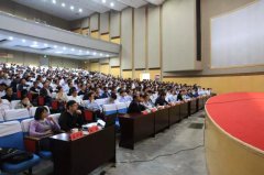 威尼斯人官网_威尼斯人网址_威尼斯人网站_向2000名贫困村党组织负责人进行了宣讲